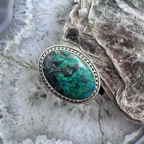 Sterling Silver Southwestern Style Oval Azurite Decorated Ring Size 7 For Women - Picture 2 of 10